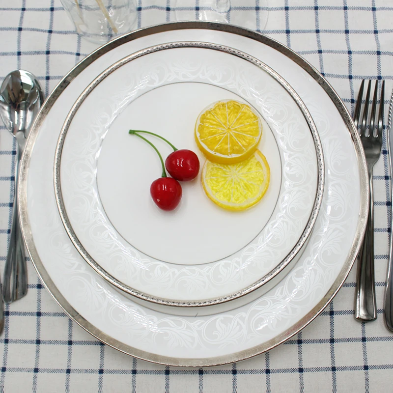 China Manufacturer of Porcelain Bone Dinnerwares 18 pcs Ceramic Tableware Dinning Plates Dinner set