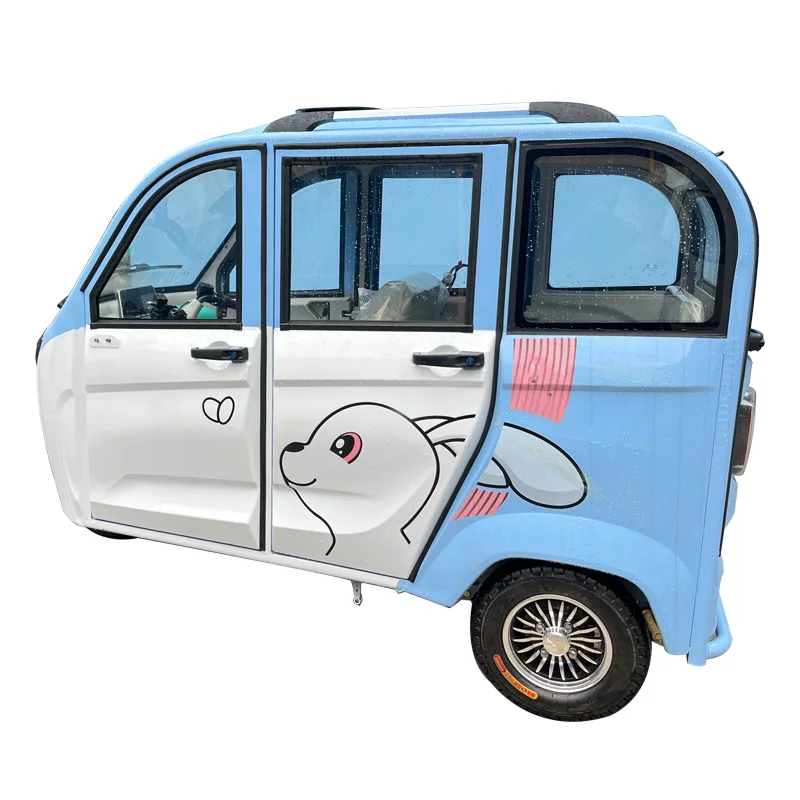 Mini Eco-Friendly 60v Electric Auto Rickshaw Tricycles Closed Body Type