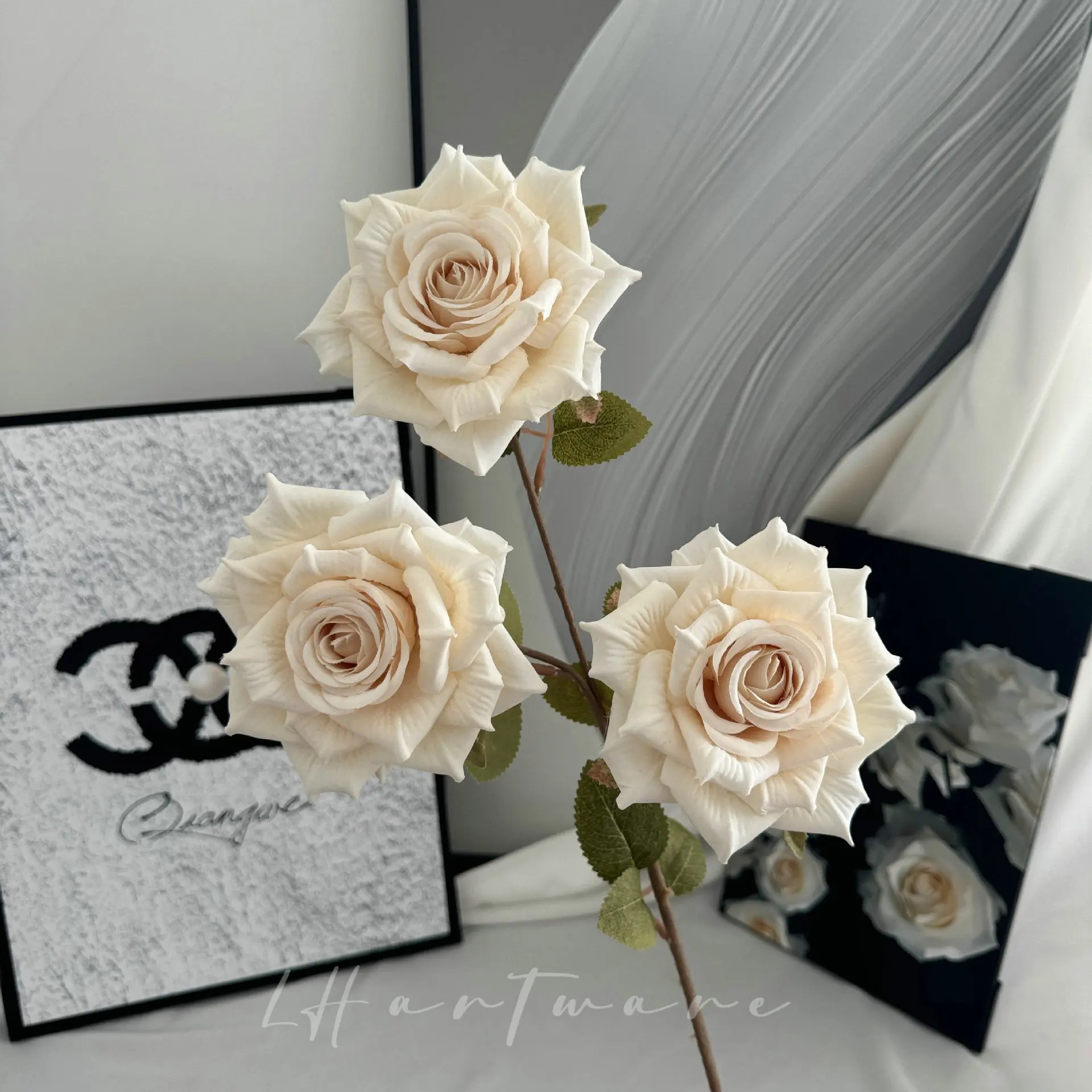 EG-H0016 Butterfly Stand Rose Bouquet Wholesale Factory Cheap Price Artificial 3 Heads Rose Silk Flower for Floral Design