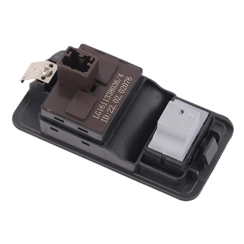 SINOTRUK HOWO Light Truck Parts Right Door Control Panel for HOWO LG1611338036