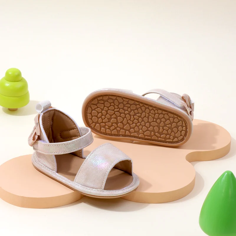 2024 New Arrival Baby Girl Summer Sandals Soft TPR Anti-Slip Outsole with Glitter PU Material Flat Breathable Lightweight Design