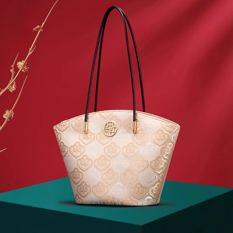 Luxury Women's Xiangyun Pattern Clutch Crossbody Tote Bag Embroidery Large Capacity Genuine Leather Women Handbags Polyester