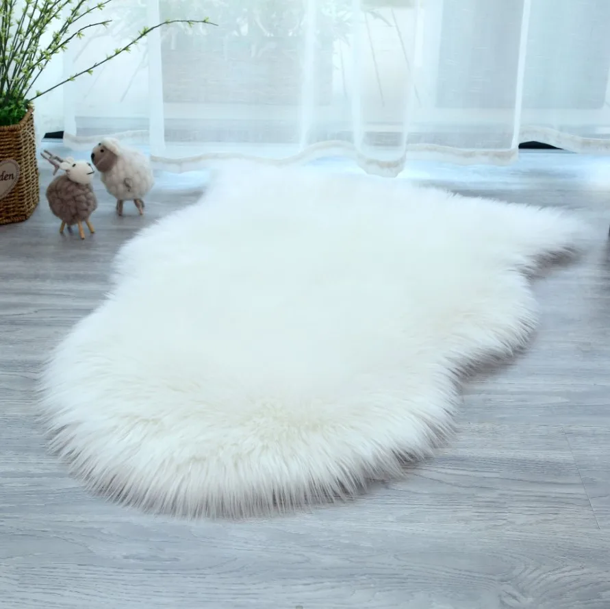 New design 2020 fluffy anti slip synthetic animal shape faux fur floor rug
