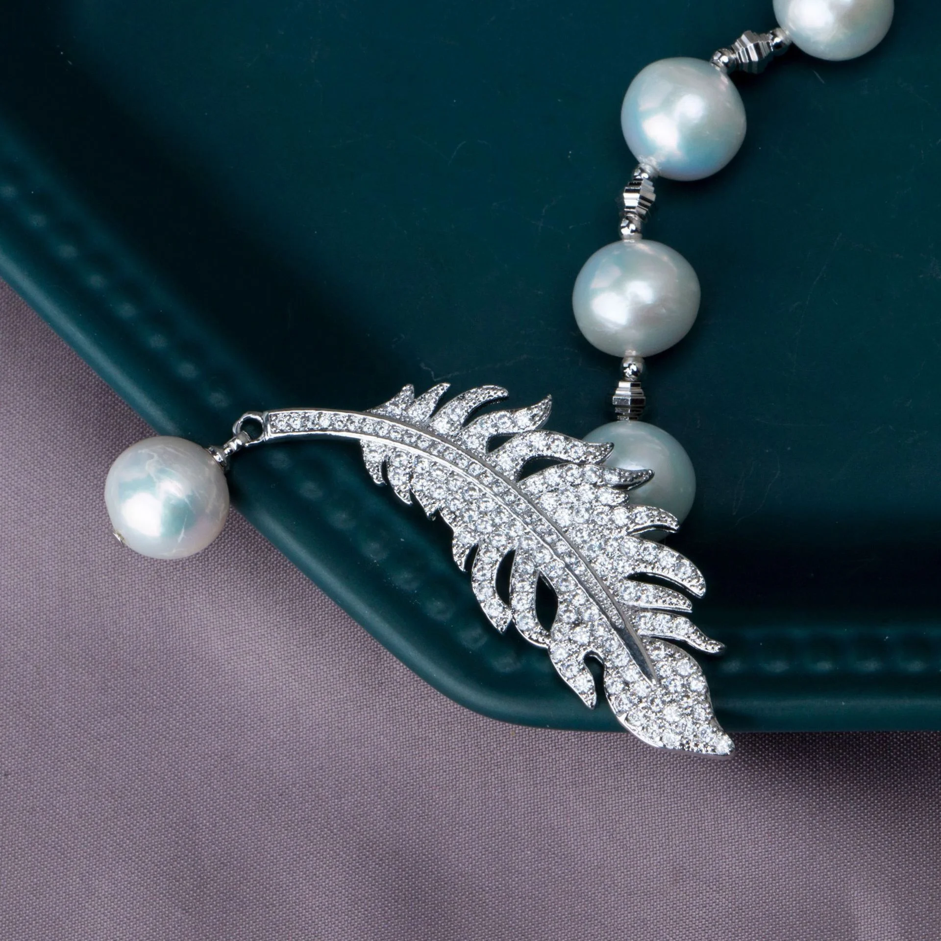 Hot Sale 925 Silver Pendant Freshwater Pearl Feather Necklace For Mother Price