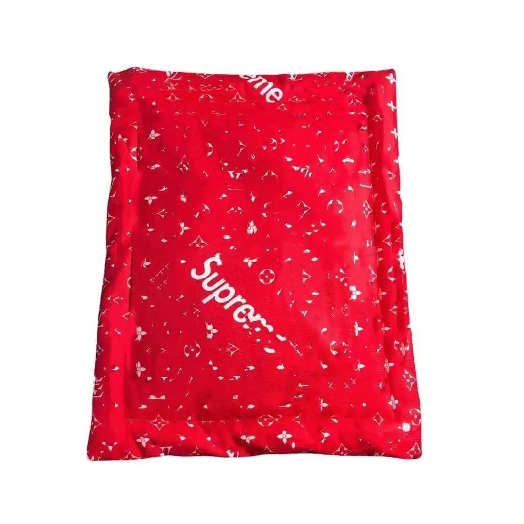 Warm Pet Mattress With Cotton In Winter Luxury Brand Classic Logo Dog Bed