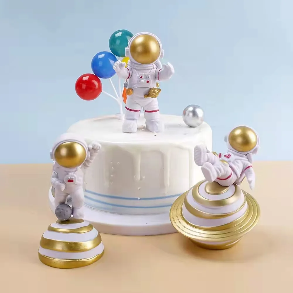 XRH Resin Astronaut Cake Topper Decoration Spaceman Desktop Ornaments Astronaut For Party Gifts Kids Birthday Gift