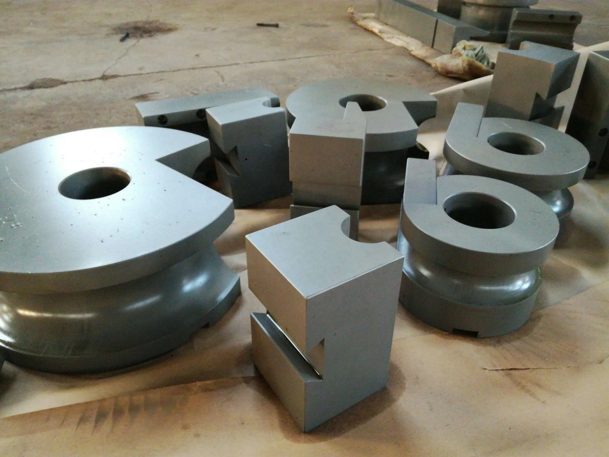 China Hydraulic Pipe Benders DW-89NC/114NC/168NC Round Square Pipe And Tube Bending Machines