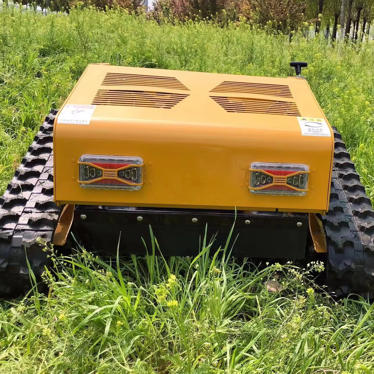 Gasoline powered remote control lawn mower Zero turn robot drives wireless battery powered lawn mower