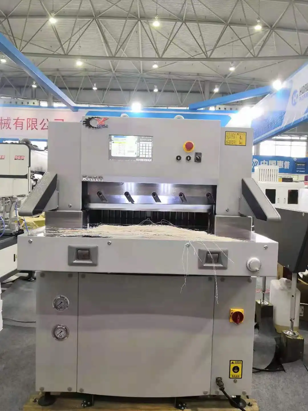 QZYK680DL-10 Ruian Dapeng  Factory Industrial Automatic Small size A3 and A4 Paper Cutting Machine