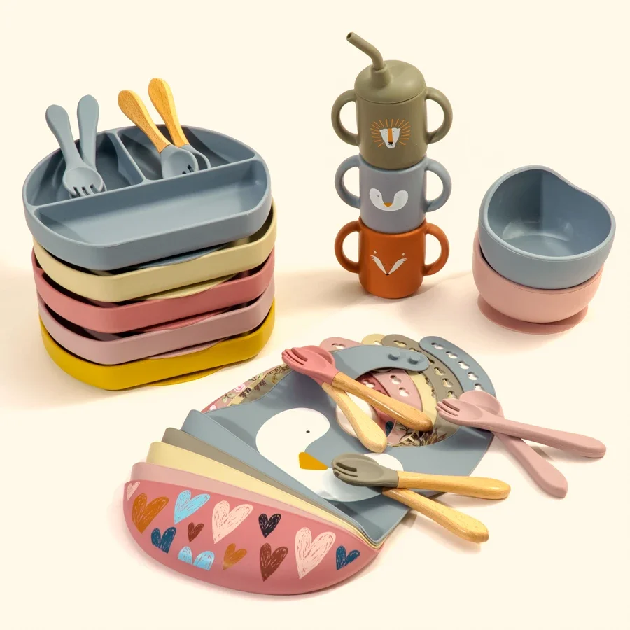 Hot Selling Feeding Set Bowl Baby Suction Plate Print Bib Cup Spoon Fork Silicone Tableware For Children
