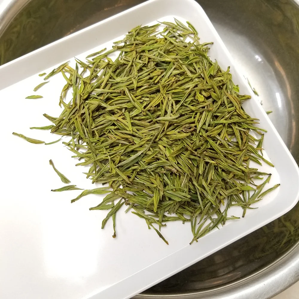 LT04 Chinese Early Spring Green Tea Fragrant Tasty White Tea Flavor Tea