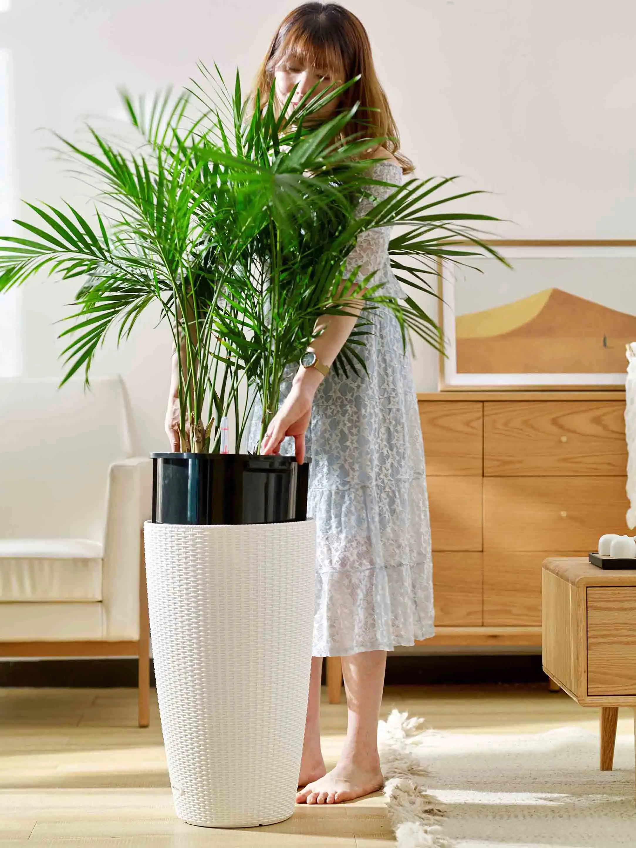 Large Plastic Decorative Plant Pots for Outdoor Use Glazed Flower/Green Plant Shape for Floor Usage Shopping Malls for Bonsai