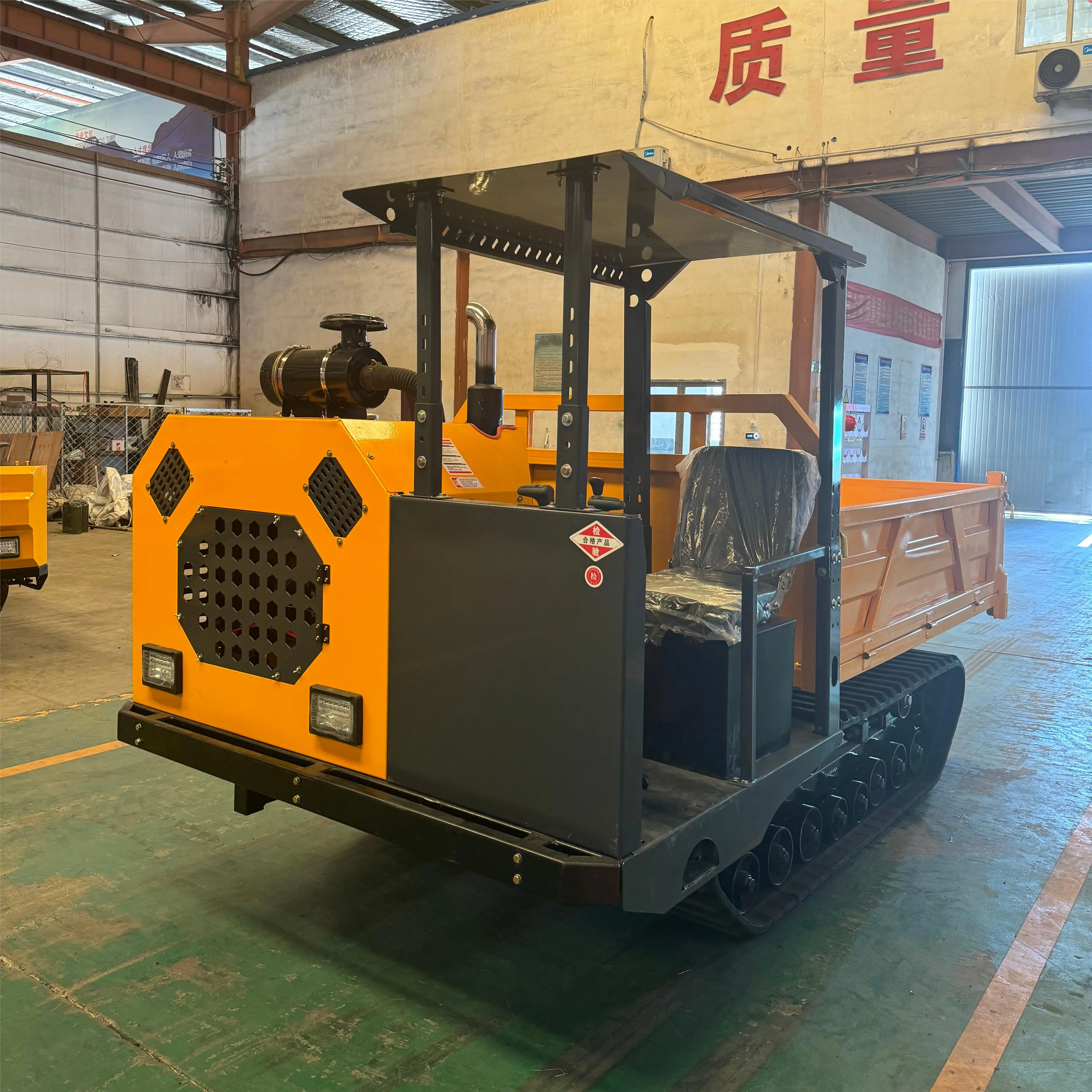 Good Quality 5Ton Hydraulic High-performance Dump Truck with Gearbox for sale on Crawler transport vehicle