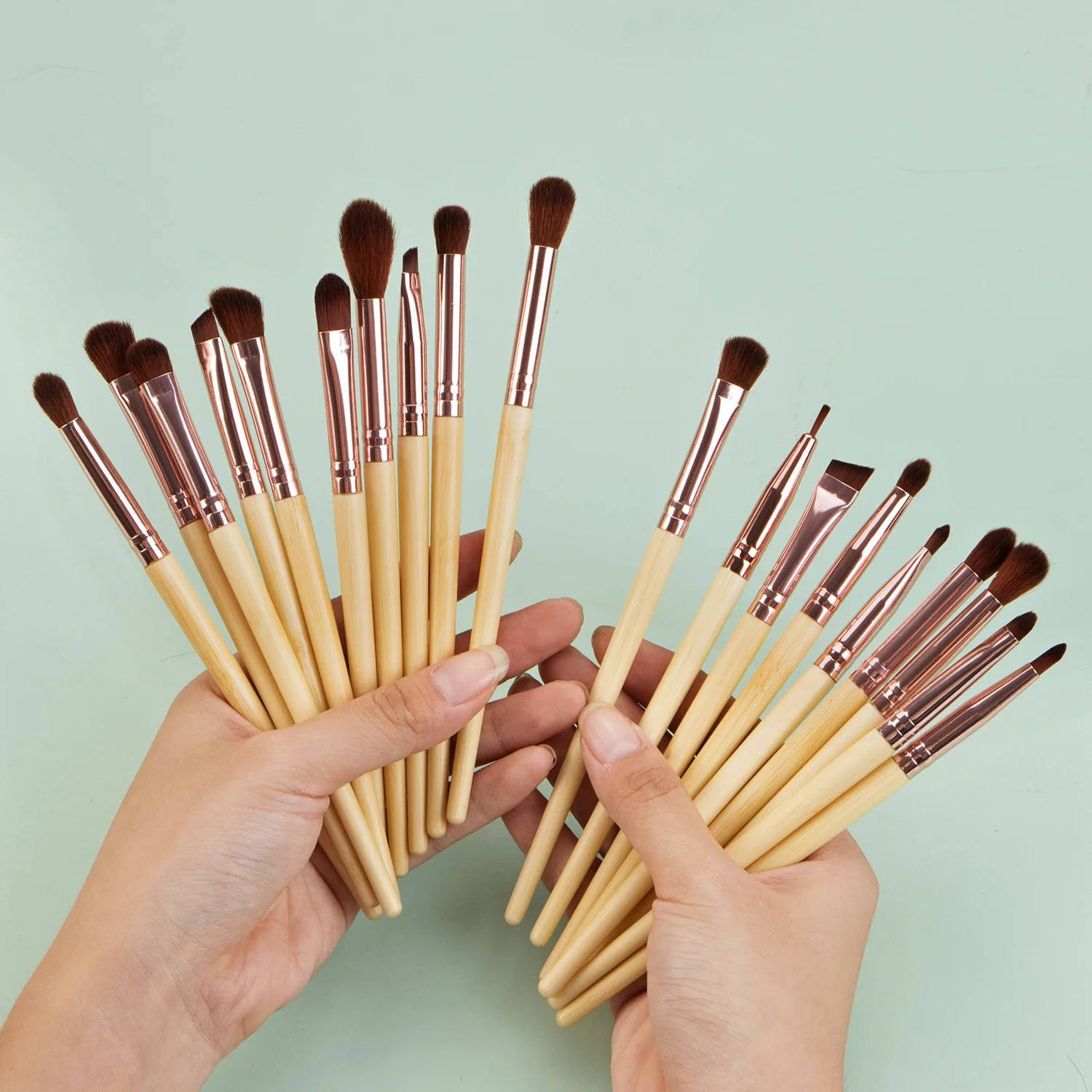 10 15 25 40 piece luxury vegan custom wood handle brushes full kit professional makeup brush set with 12 pcs for make up wooden