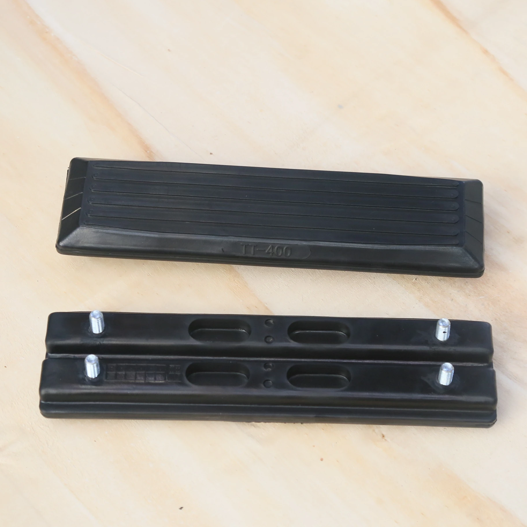 Rubber track pad shoes 300 400 450 500cm conductive rubber track pad for mini excavator steel track
