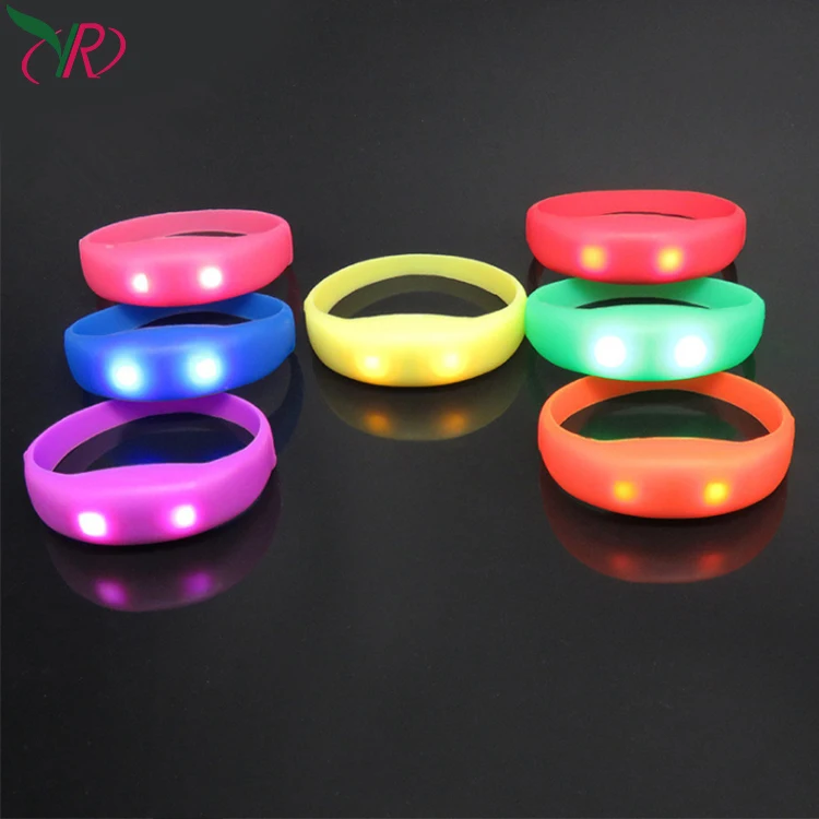2020 New Year Party Music Smart Bracelets Sound Activated Flashing Concert Led Light Bracelet Light Up Bracelet Led Wrist Bands