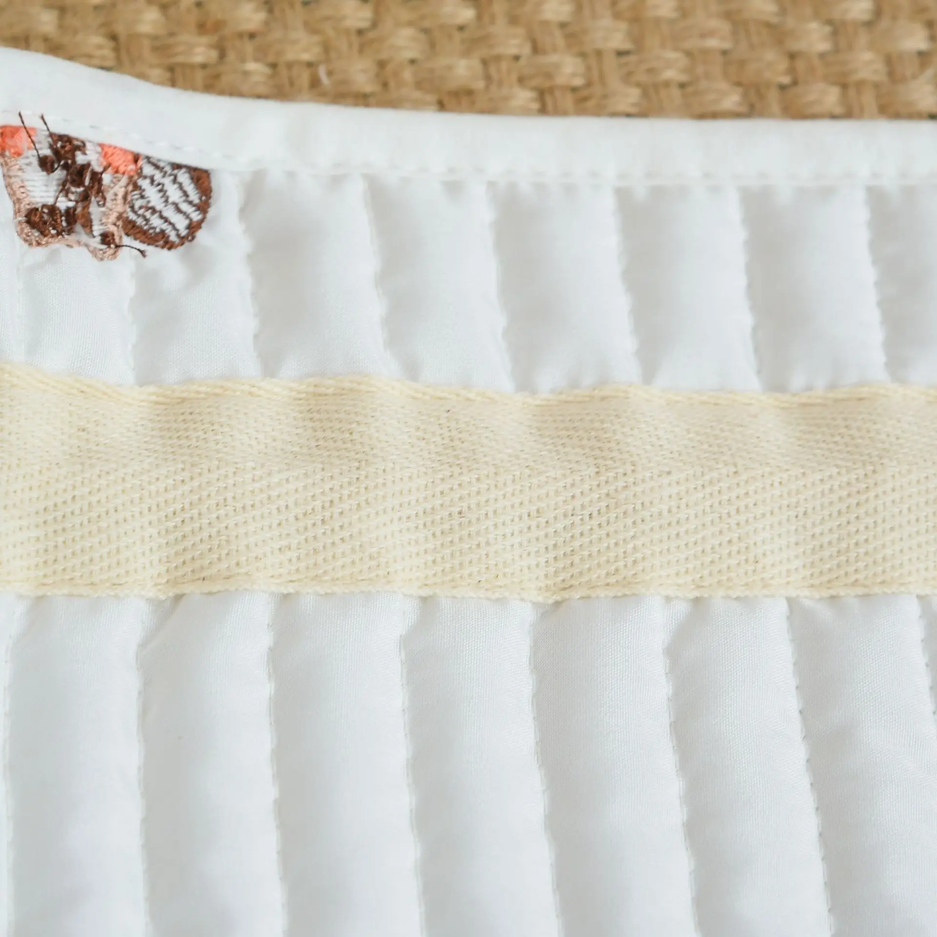 Embroidered universal curtain car window sunshade cartoon side window sunshade anti-ultraviolet children baby children sunscreen