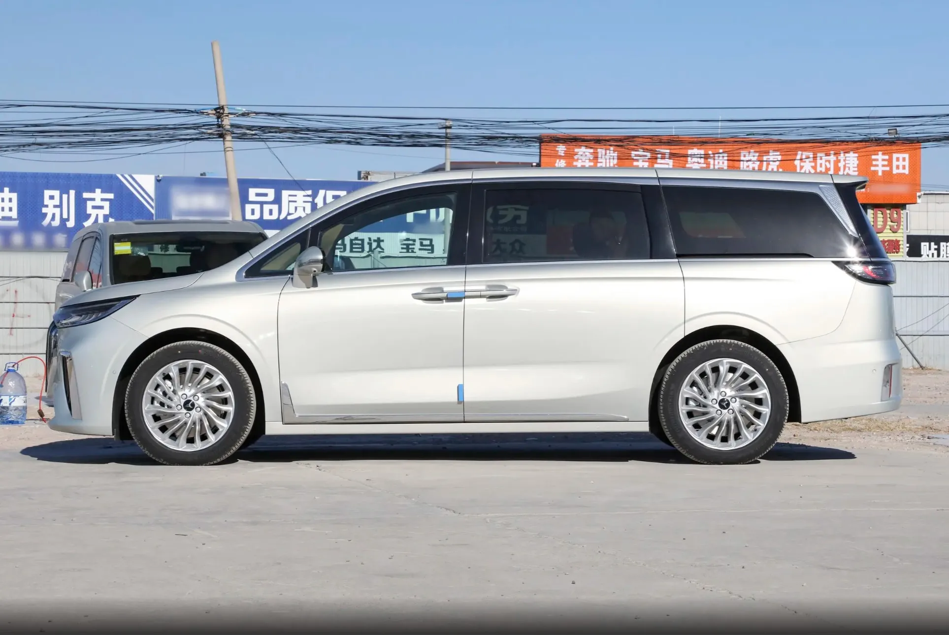 Совершенно новый автомобиль Voyah Dreamer EV PHEV Lantu электромобиль минивэн