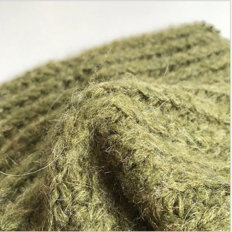 
69% acrylic 27% polyester 4% spandex Modern Design 9nm / 1 Color Spun Mohair 