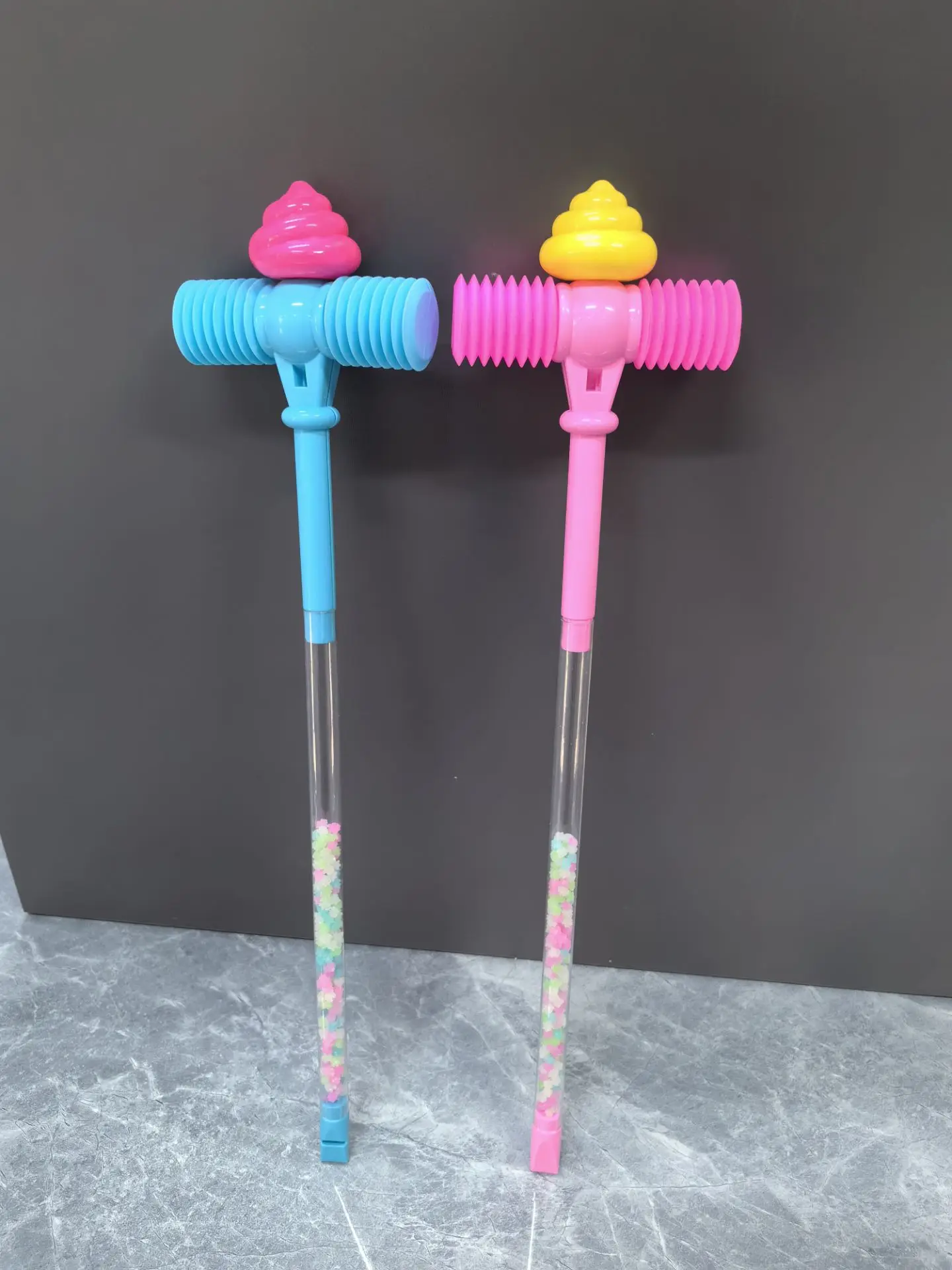 New Product 2024 New Hammer Sound Sweet Candy Tube Cartoon Whistle Toy Small Candy Toys