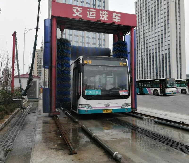 Risense automatic high pressure truck washing equipments or mobile car wash truck price