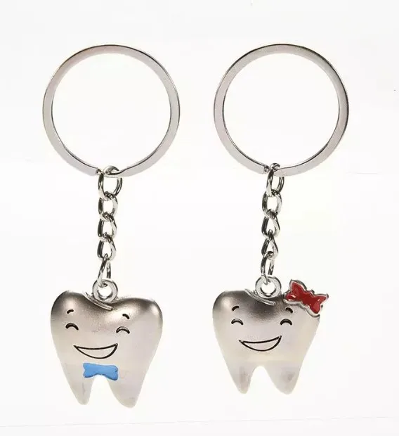 Factory Price She Believed She Could Toothbrushes and Toothpaste Dentist Graduation Gift Metal Keychain