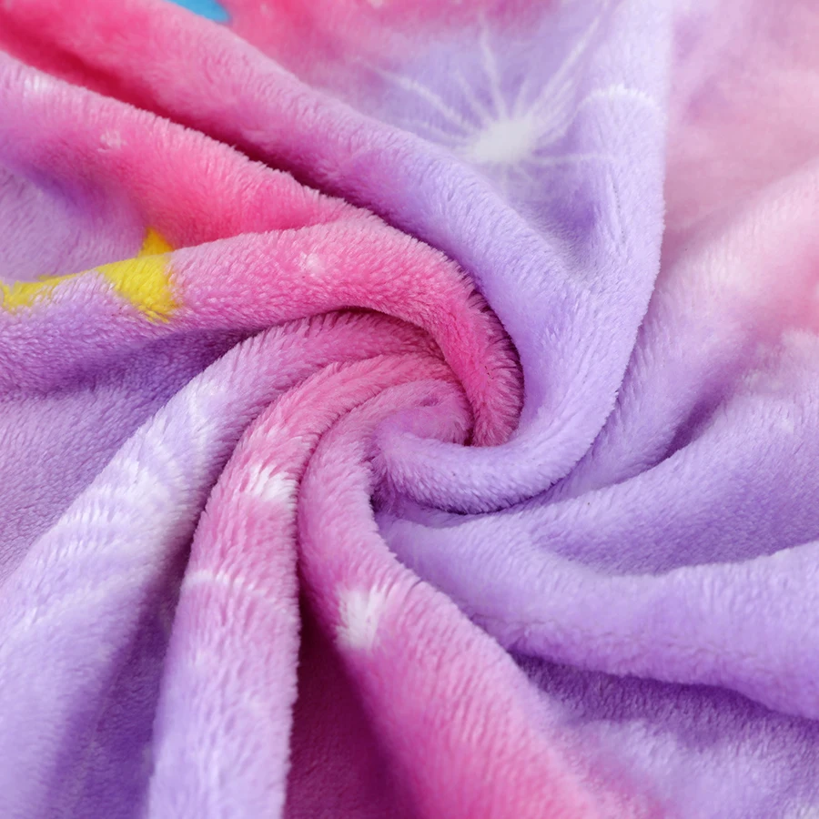 China Hot Sale Knitted 100% Polyester Suoer Soft Washable Reusable Jacquard Coral Fleece Fabric