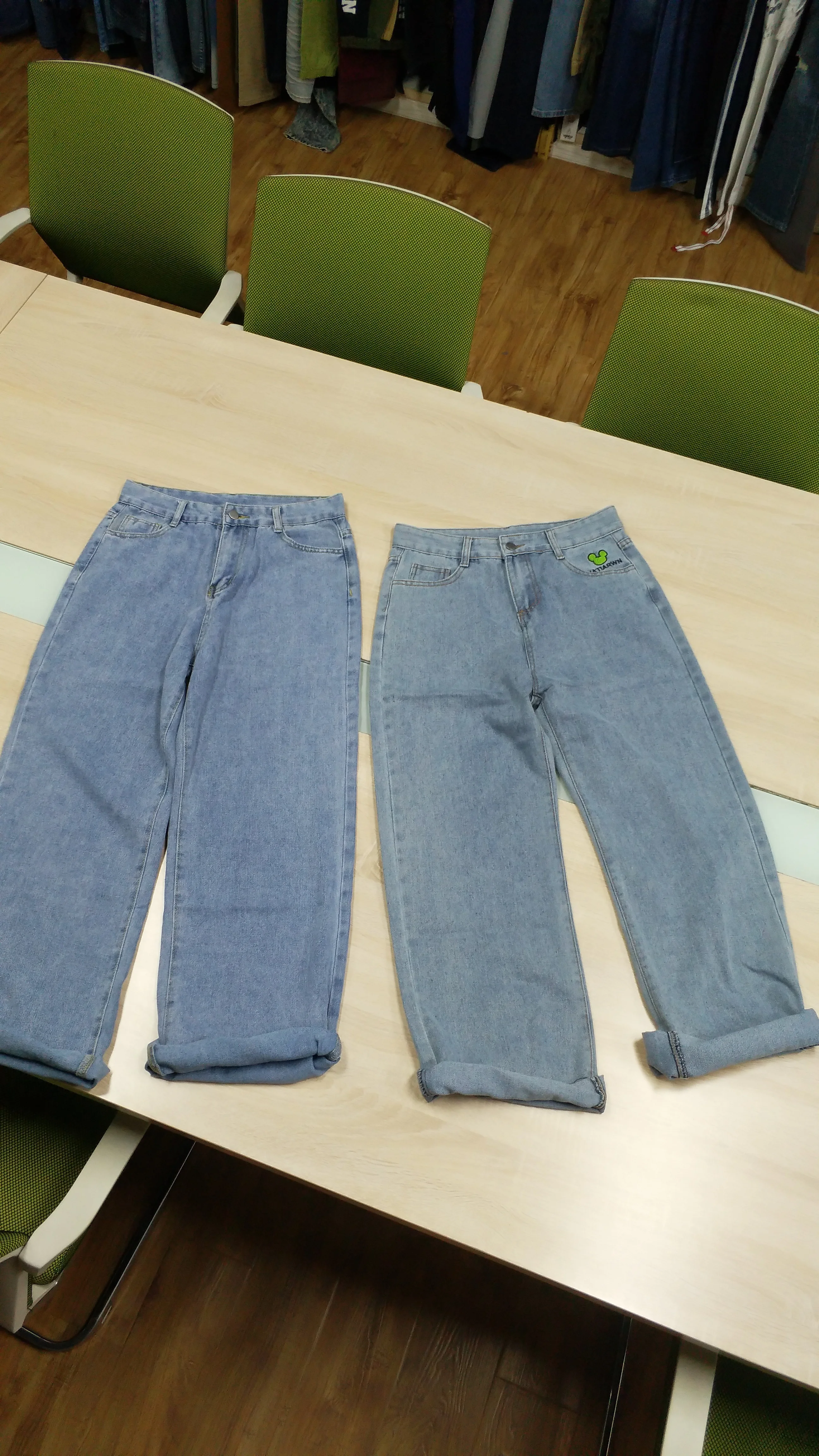 GZY Factory Stocks Fashion Women Straight Leg Integral Jean Pants Ladies Vintage Blue Distressed Women Jeans