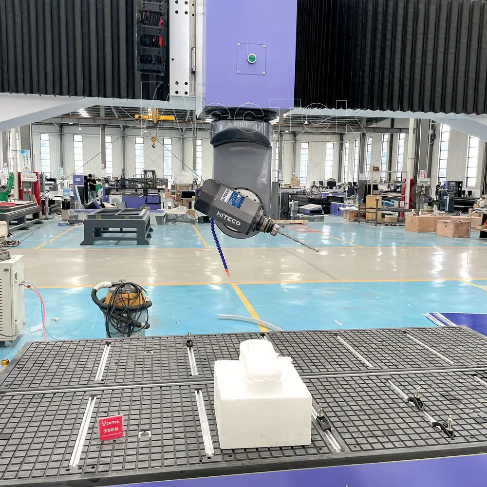 5 Axis Cnc Router Machine With 10kw Spindle C axis 360 degree For Wood Metal And Foam Carving