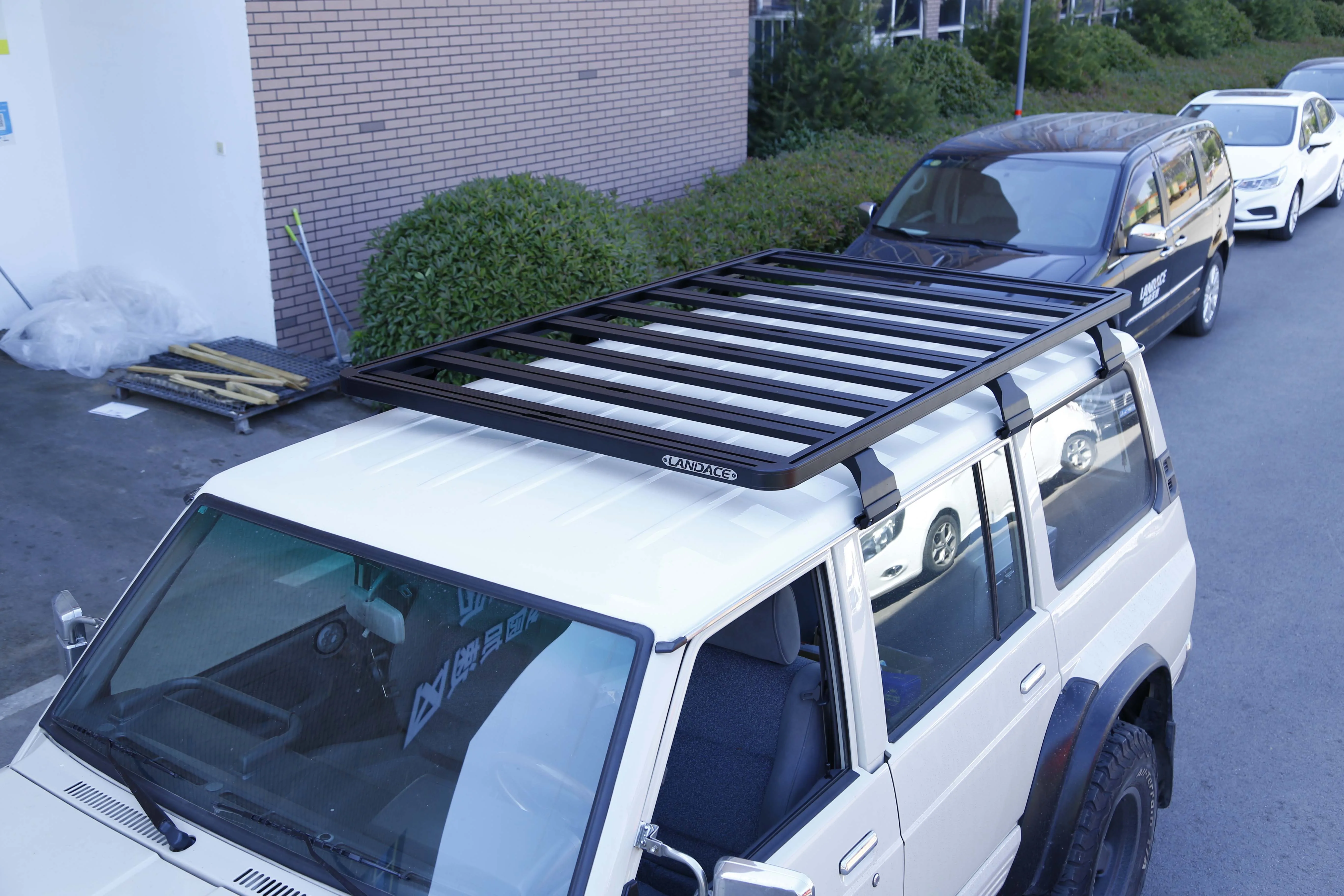 Accessories Patrol Y60 4X4 Aluminum Alloy Roof Basket Van Flat Car Roof Racks for Nissan