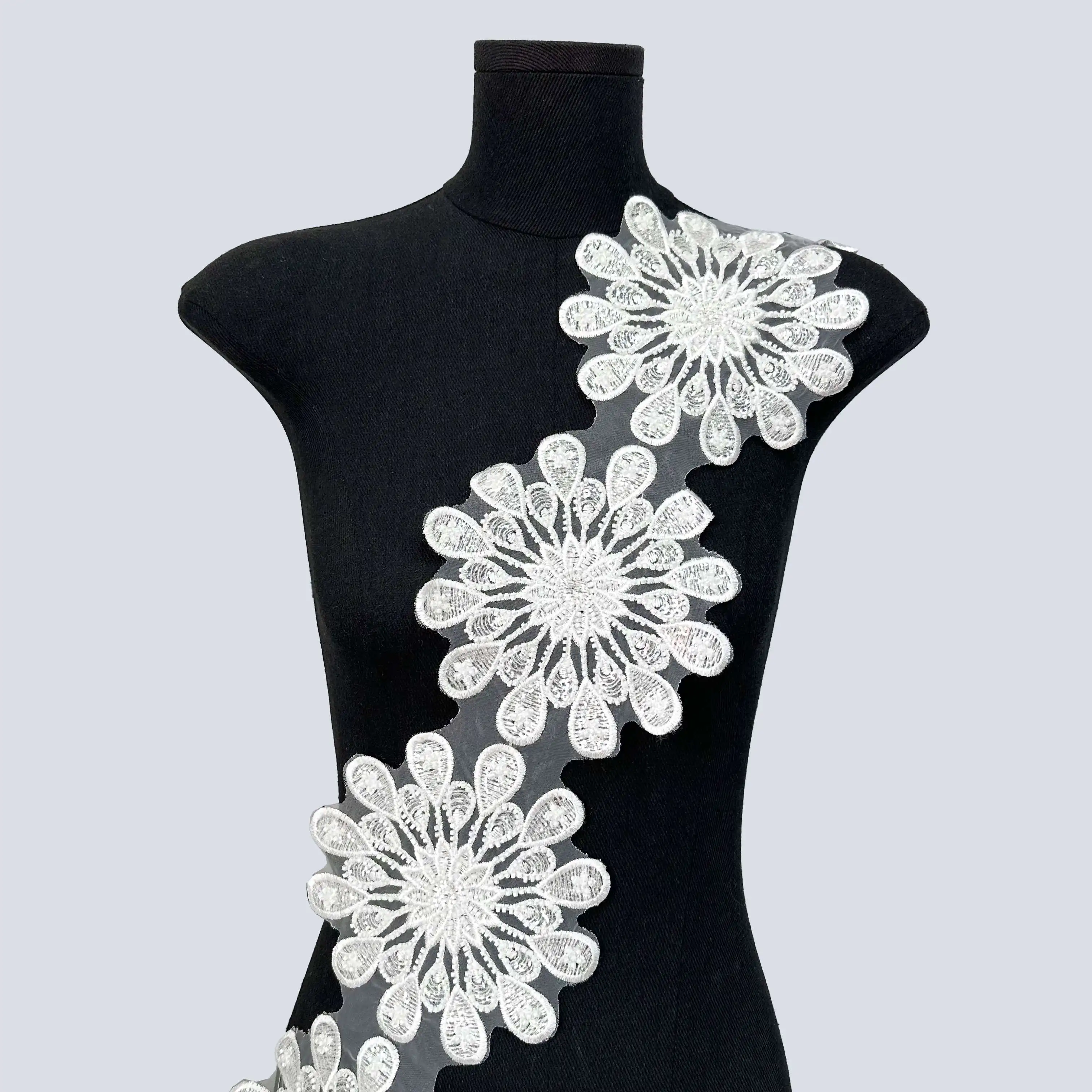 Wholesale Spot Clothing Accessories White Border Polyester Lace Border Tulle Organza Lace Weddings Beaded Ribbon Factory Direct