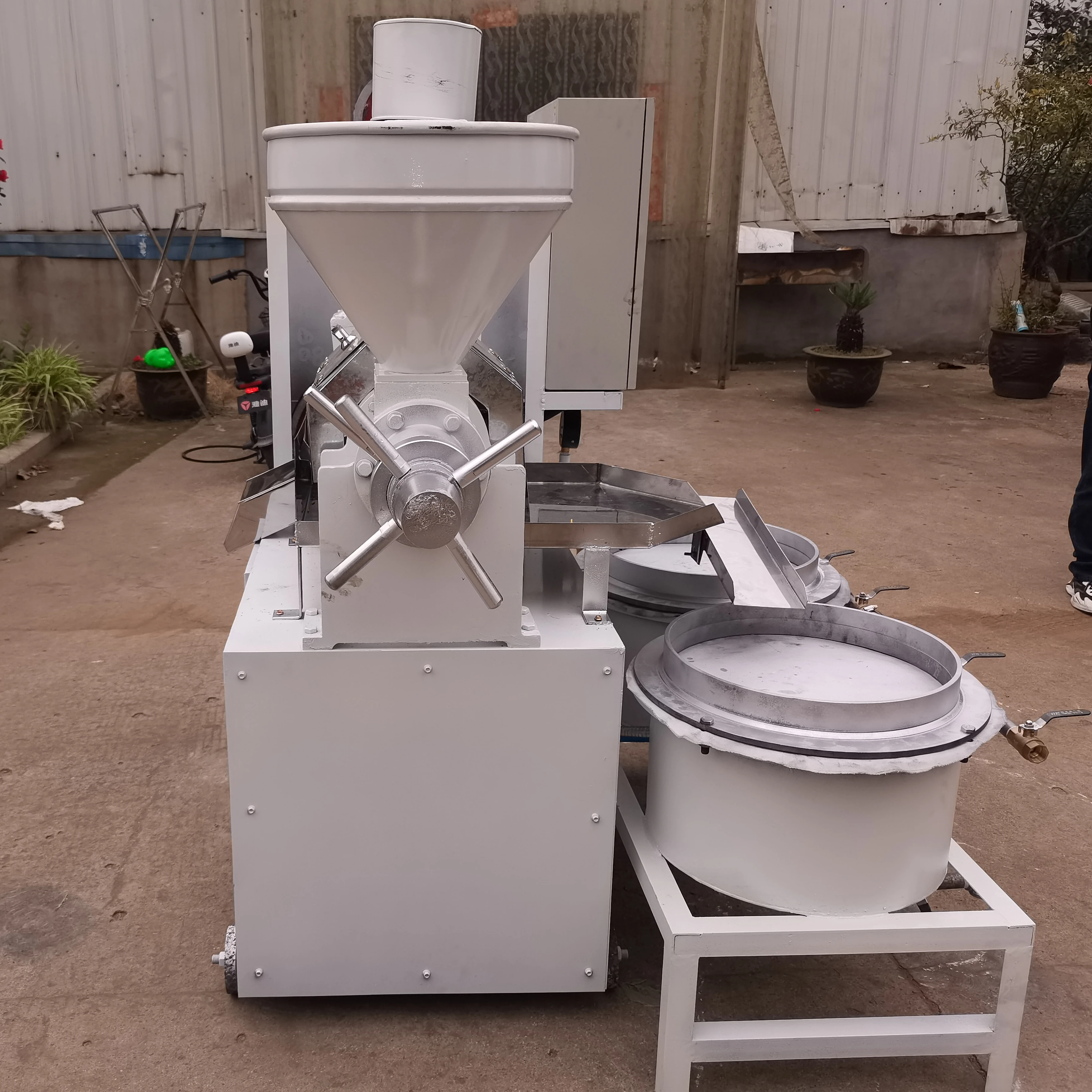 2022 Hot 6YL-80A Factory Best Price Sunflower Soybean Castor Groundnut Oil Processing Machine 80-130 kg Per Hour
