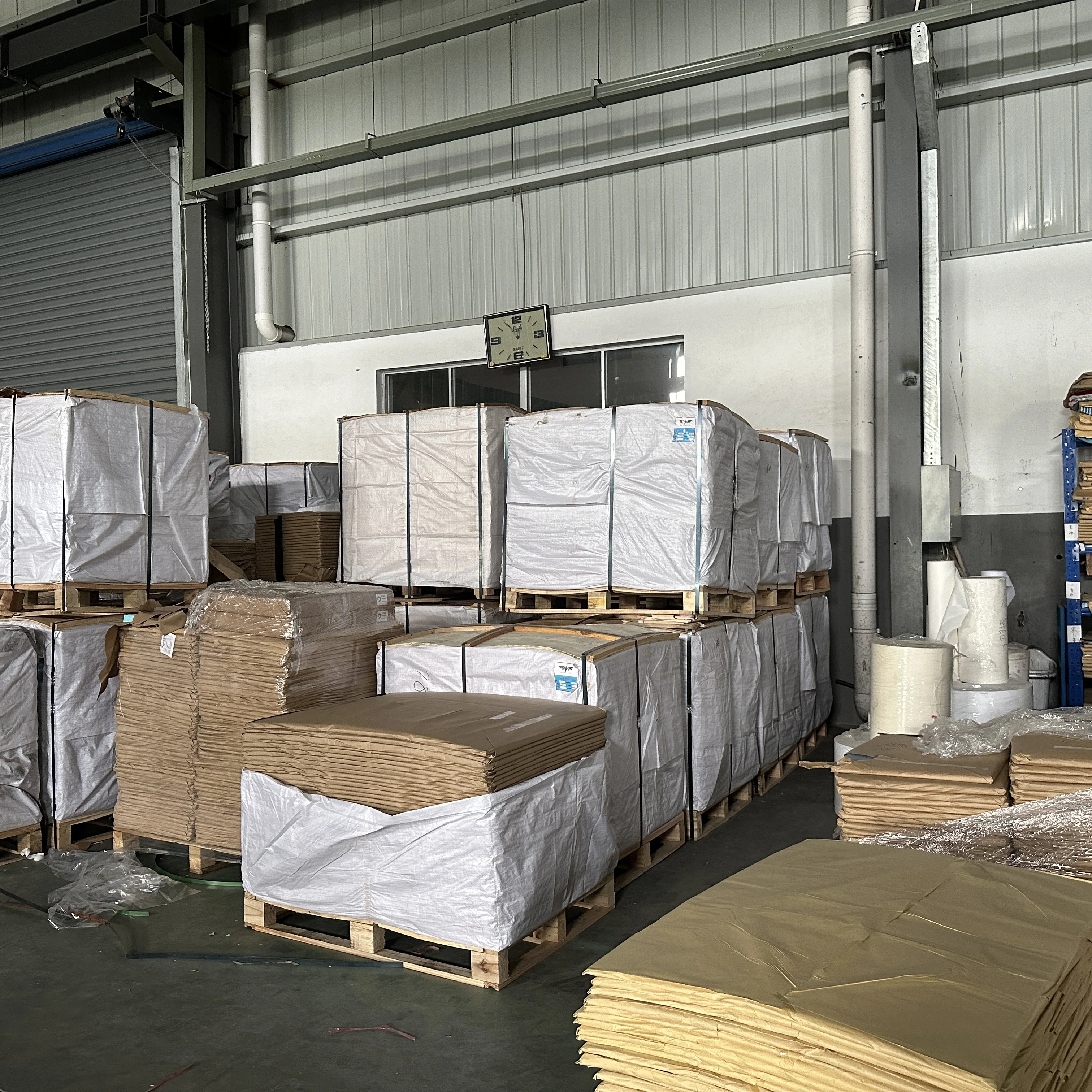 17Gsm Printing Company Tissue Paper Custom Packing Paper Printed Logo Tissue Paper Jumbo Roll Raw Material