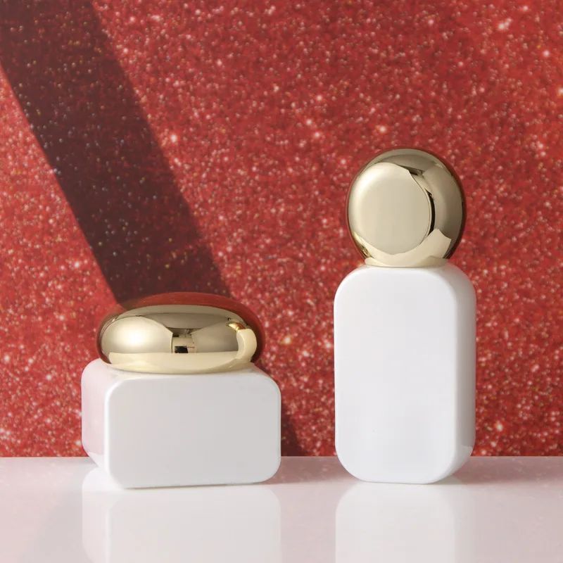 Pearl White Pump Lotion Bottle 20ml 30ml 50ml 100ml 120ml Custom Logo Cosmetic Packaging Glass Sprayer Bottle with Golden Cap