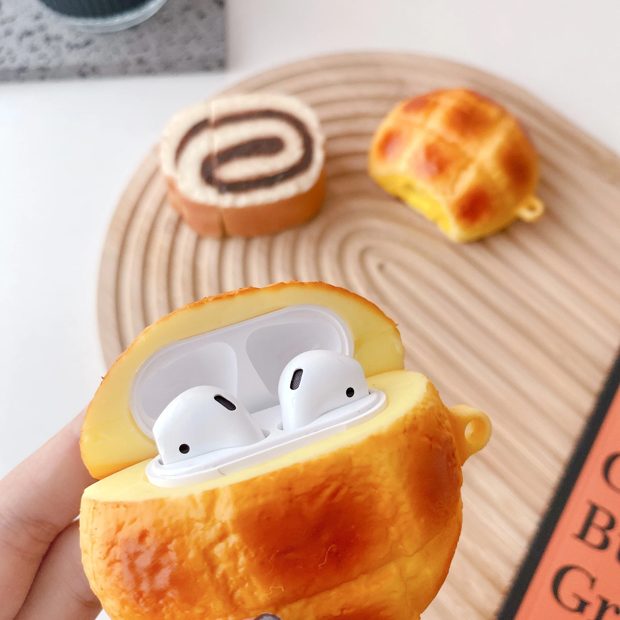 Hot selling Earphone Accessory Mexican Pan Concha Bread Silicone Cute 3D Food Bread Candy For airpods For Ear Pods 1 2 3 pro