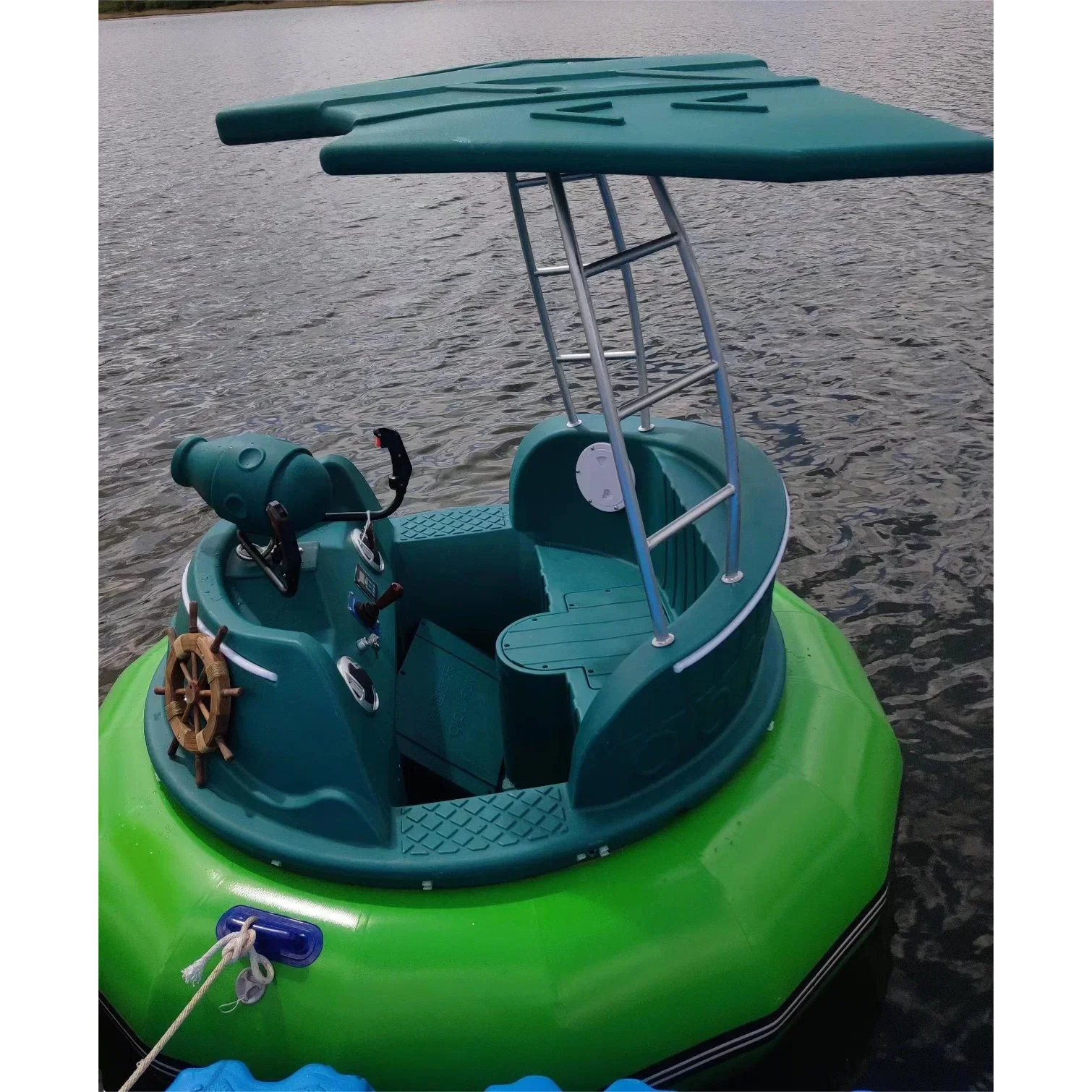 Wholesale customized water summer holiday battery adult electric inflatable bumper motorized inflatable electric bumper boat