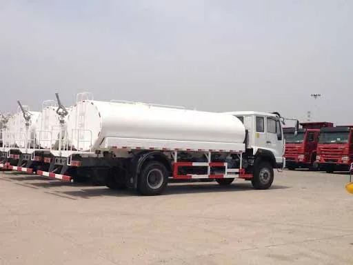 Fuel Tanker Oil Refuel Truck