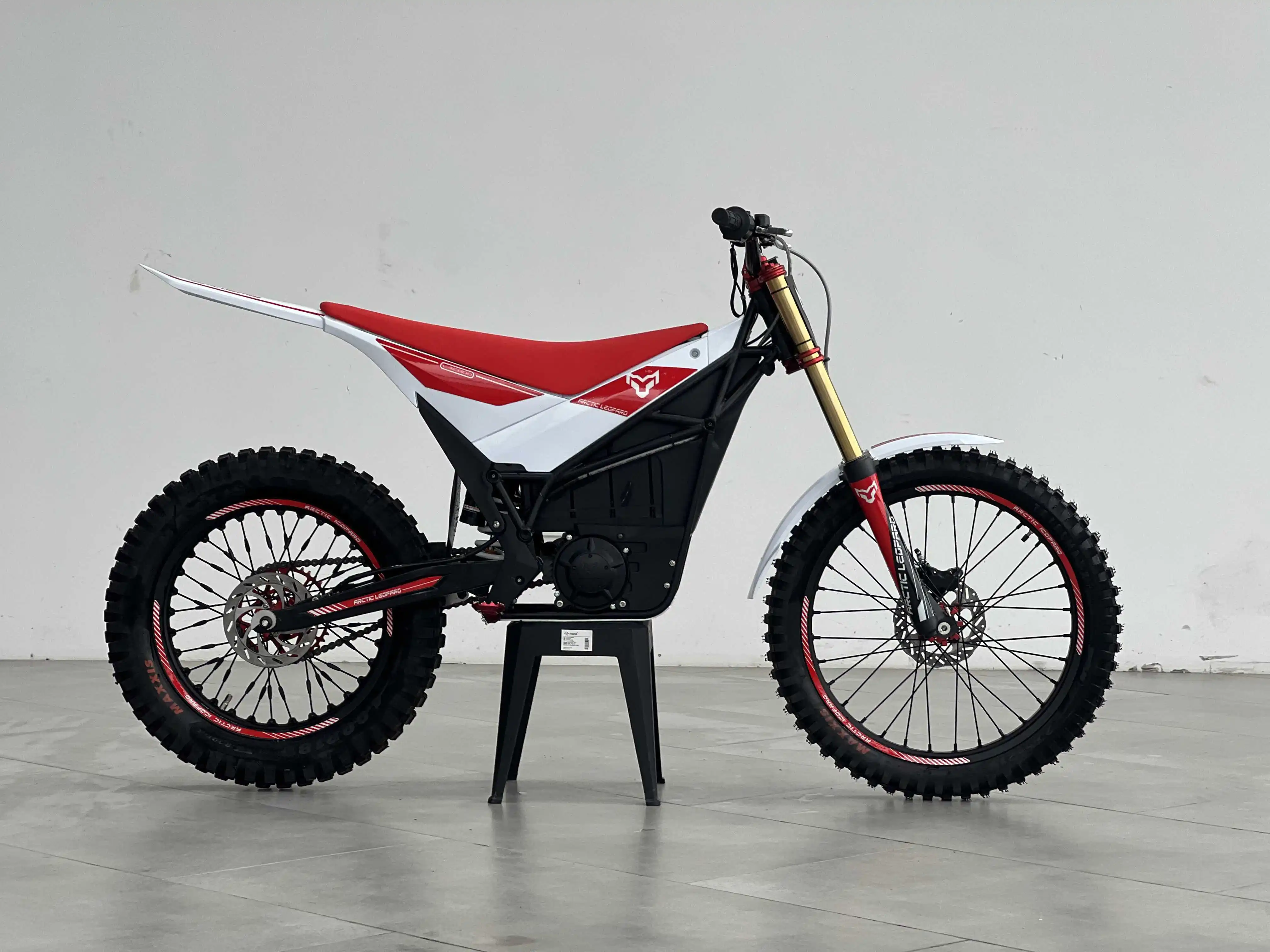 Горячая Распродажа Арктический Леопард E XT800 стальная рама