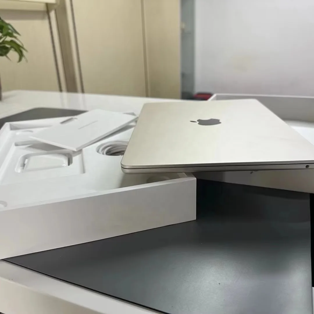 Second-hand MaKBook Air 13 XT3CH/A M3 8GB 256G 13.6inch 8 Core graphics Fingerprint recognition backlit keyboard Notebook