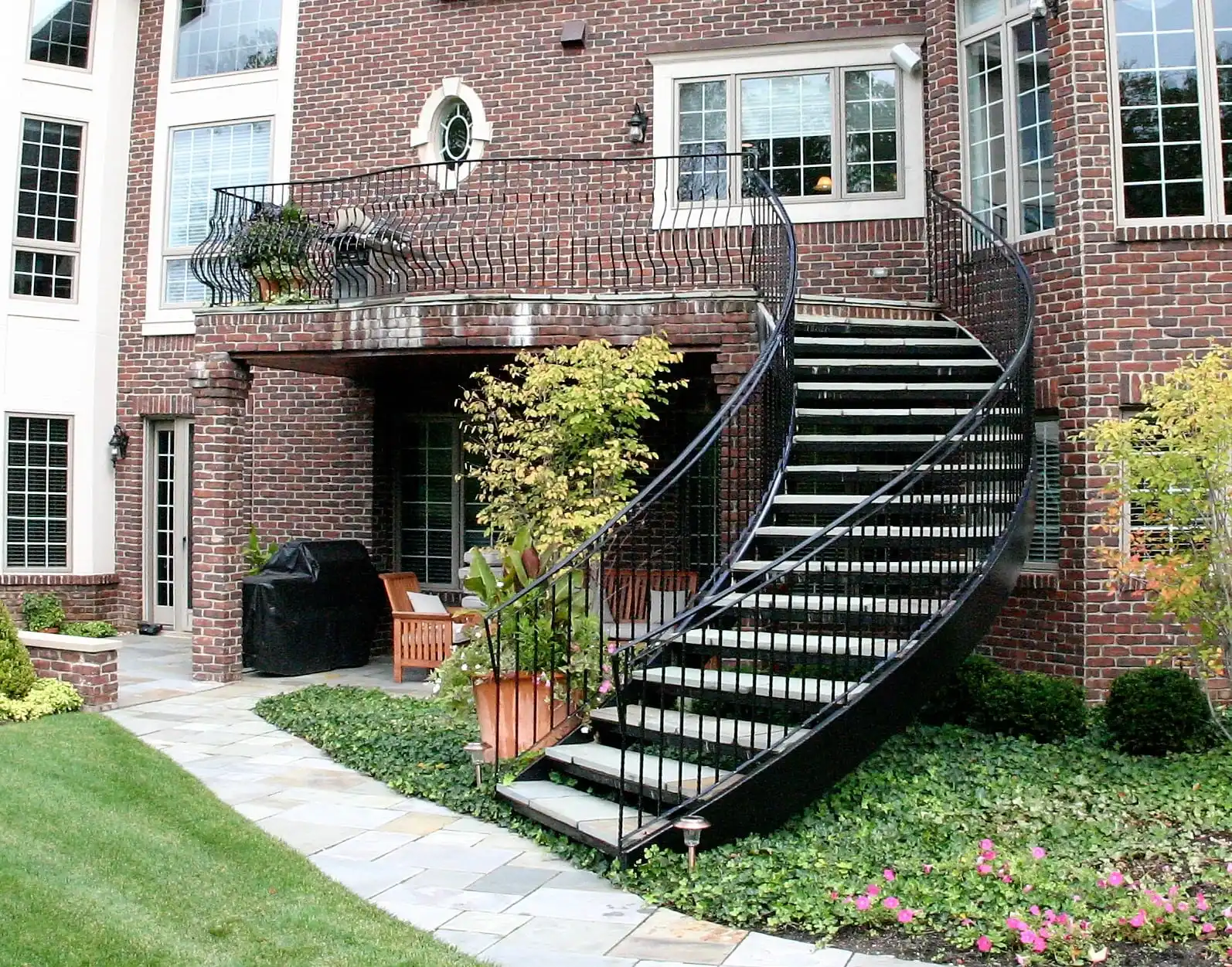 Cbdmart Elegant Custom Made Floating Staircase With Sleek Modern Indoor Style High End Stair Treads Floating Staircase