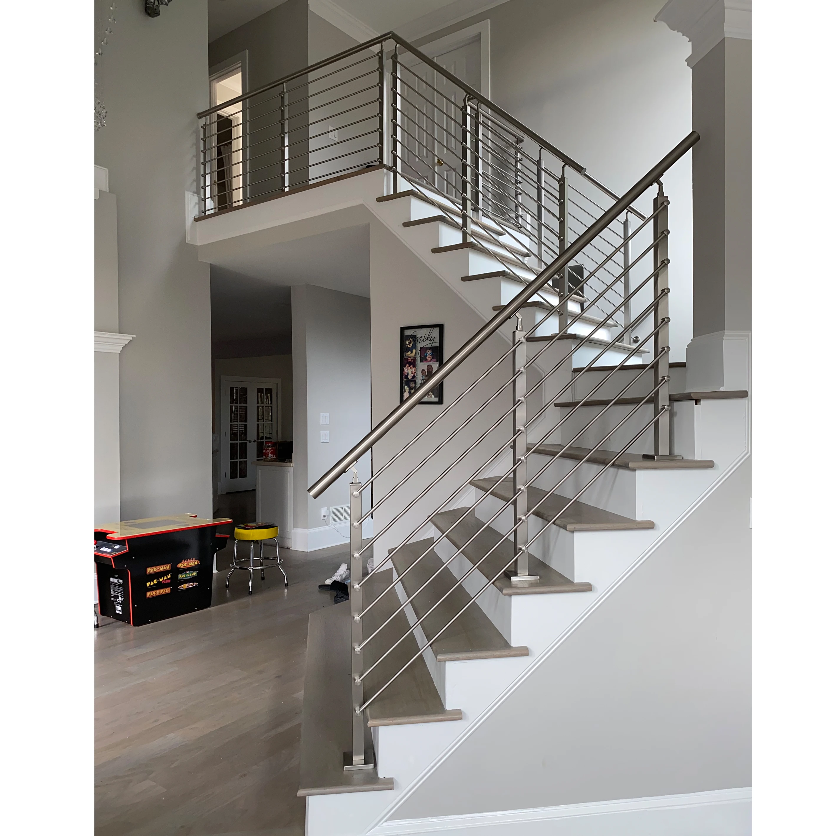 Manufacturer Direct Supply 304 inox staircase  balustrades handrail railing tube pipe cross rod bar railing