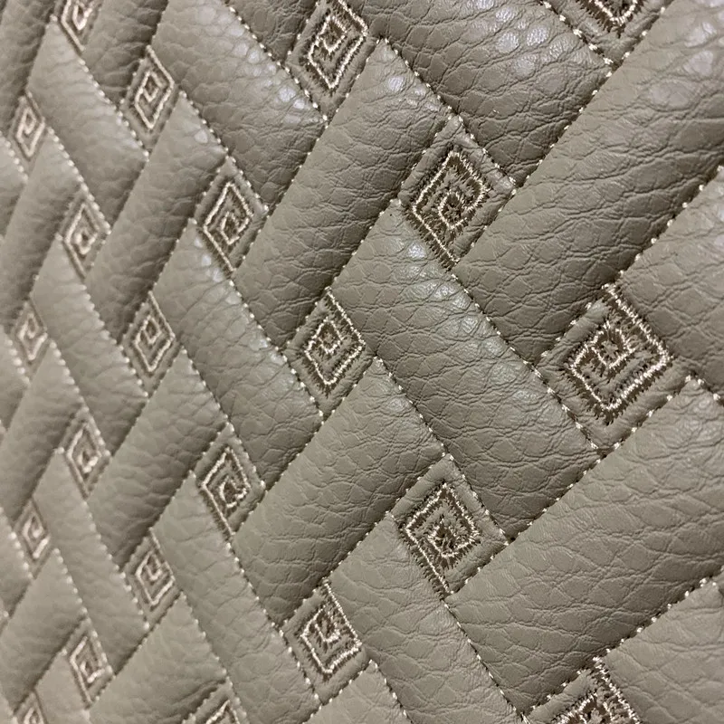 Качественная искусственная суставная кожа с отверстиями для чехлов на сиденья автомобиля материал