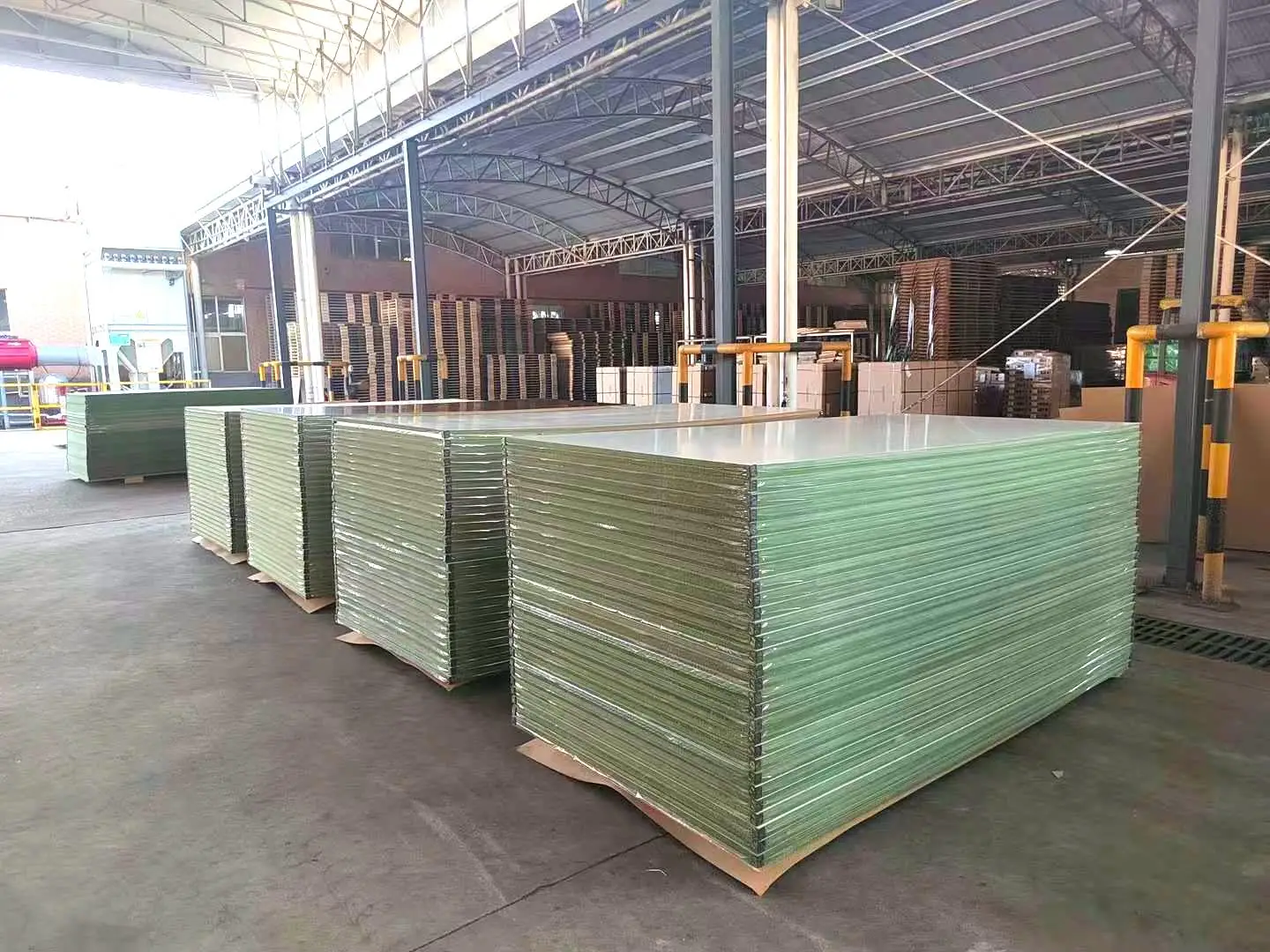 HOT SELLING WQ origin factory high gloss uv  moisture resistance mdf plywood chipboard for cabinet table surface closet wardrobe