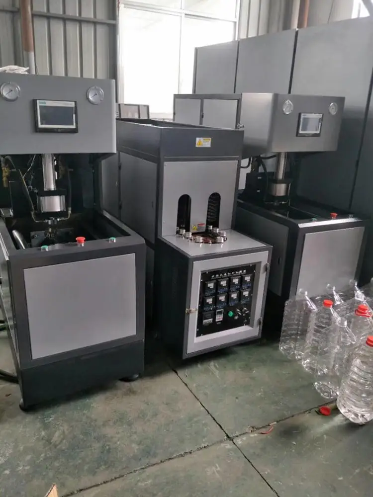 Semi automatic bottle blowing machine