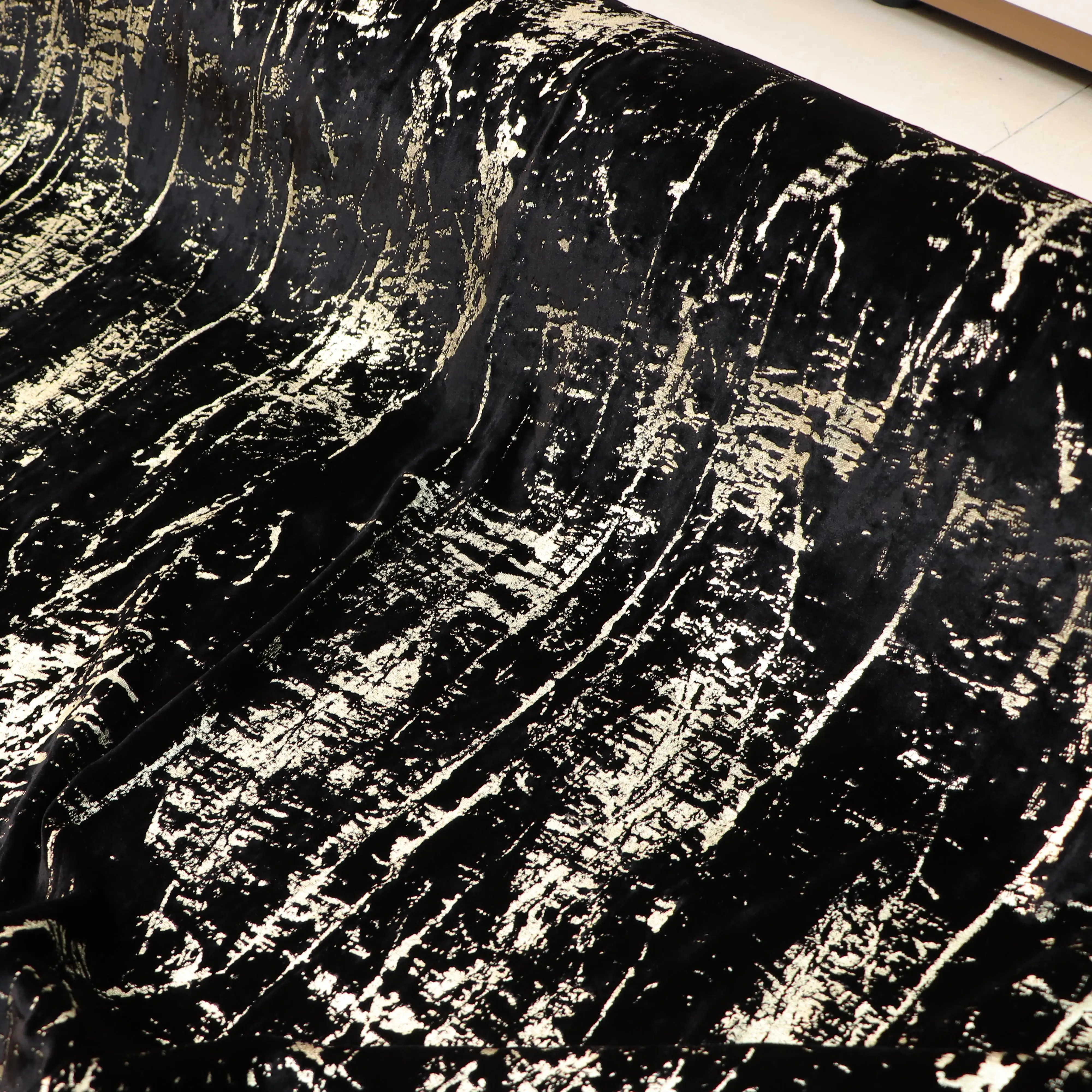 2024 Fashionable  printing nylon rayon Woven silver foil printed flower velvet mesh printing gold fabric for dress