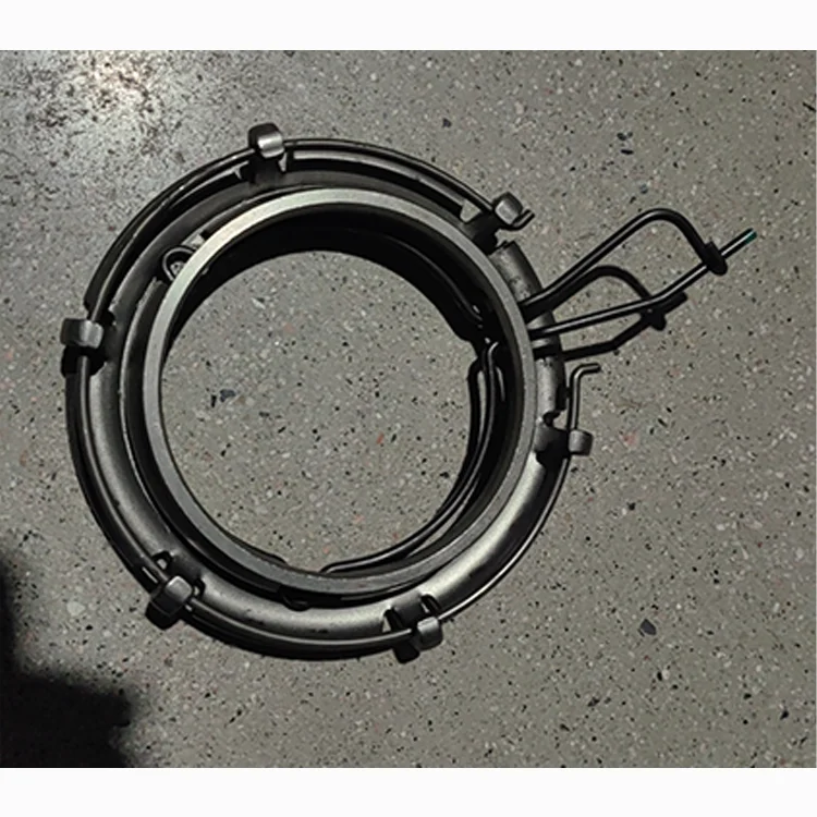 Competitive Price Good Quality Clutch Release Bearing Seat Clip 81303006002 0002520646  Use For Volvo  Truck Clutch Parts