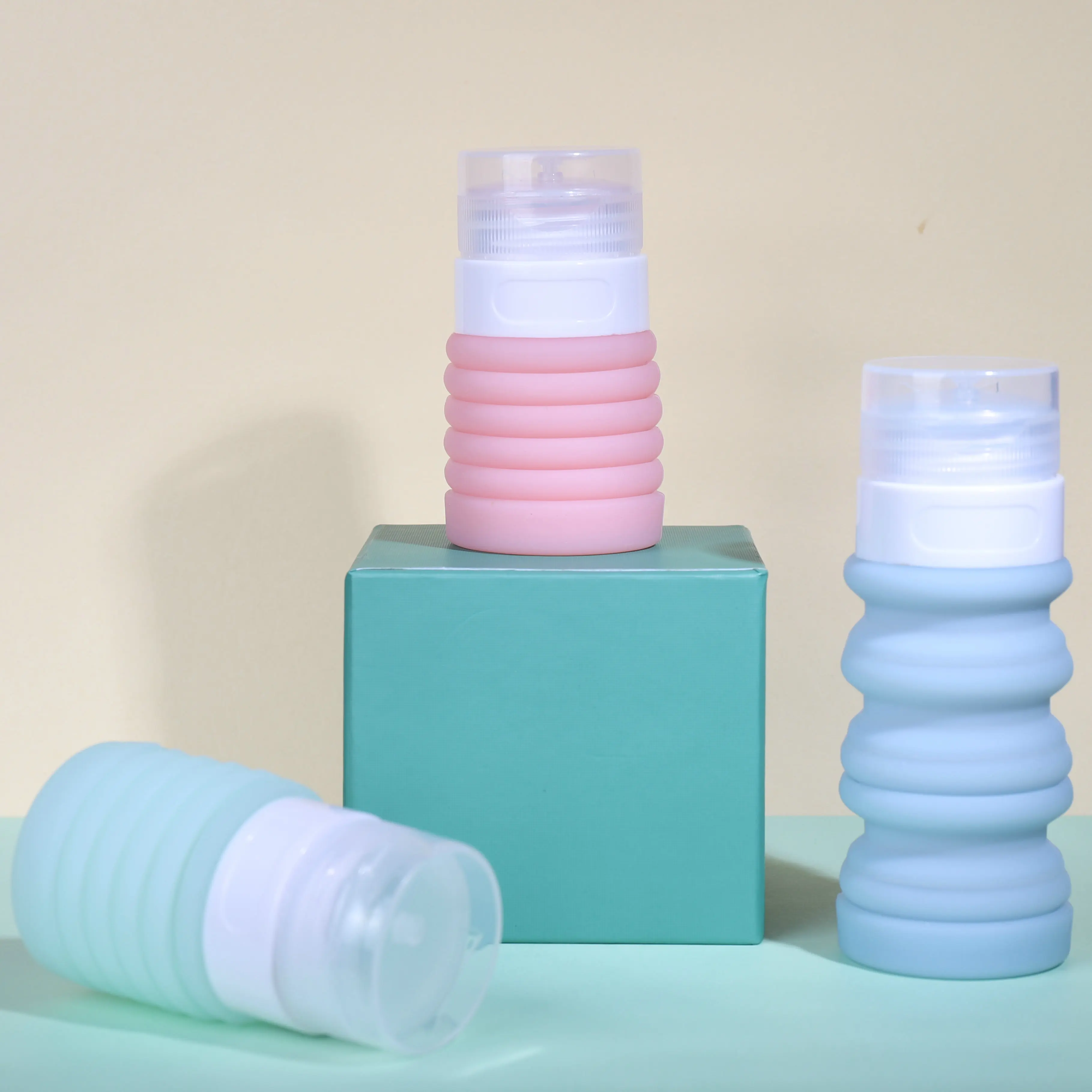 Amazon Hot Sale Travel Size Bottles Portable Refillable Hand Sanitizer Bottle Sanitizer Dispenser Shampoo Lotion Soap Bottles