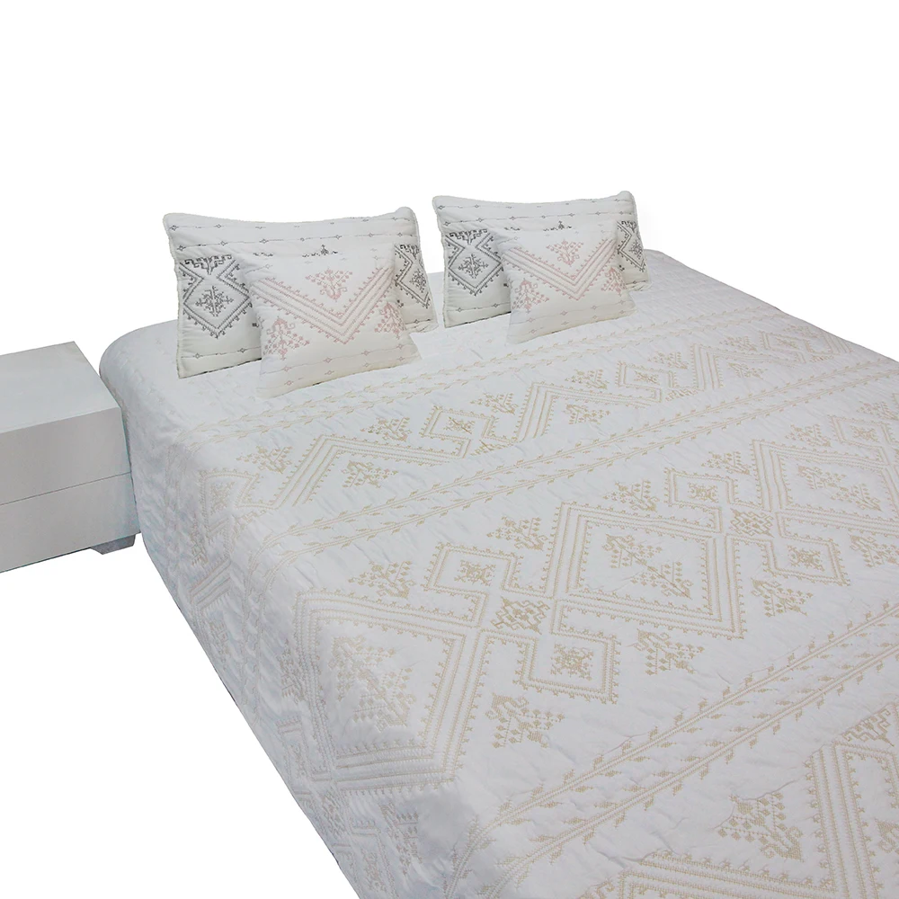 
Wholesale Filled 300TC Cotton Shell Embroidery Bedsheets Cool Feeling Summer Quilt Set 