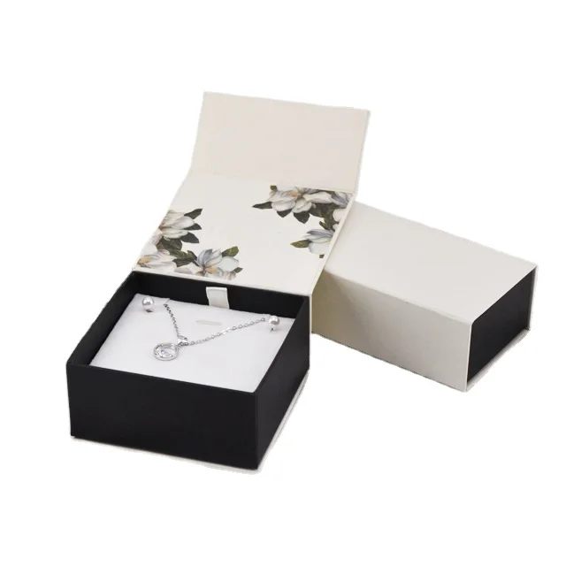 Custom white  Gift Luxury Jewelry Packaging Pu Leather Ring Necklace magnet jewelry box