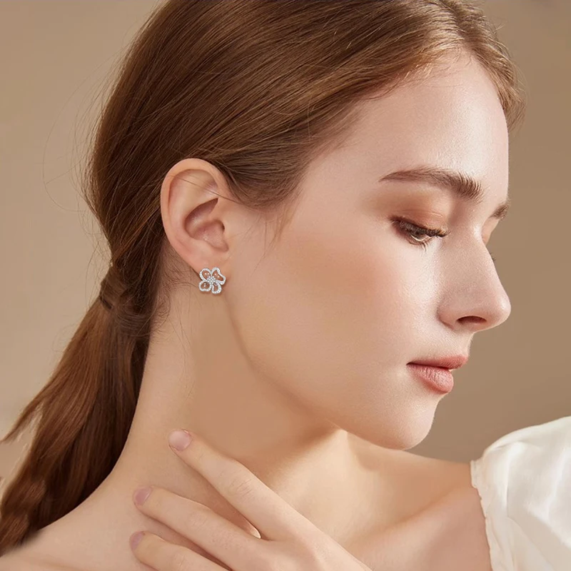 Wholesale Daochong Custom 2023 New Fashion Jewelry Ladies 925 Sterling Silver Flower Earrings